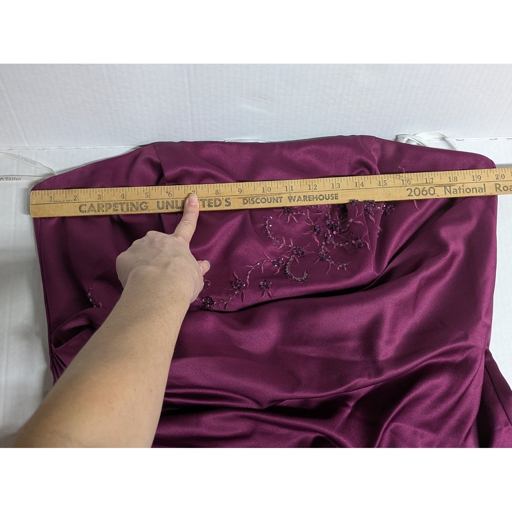 Davids Bridal Strapless Gown Women 18 Plum Purple Beaded Ruched Slit F12385 Flaw - Picture 5 of 15